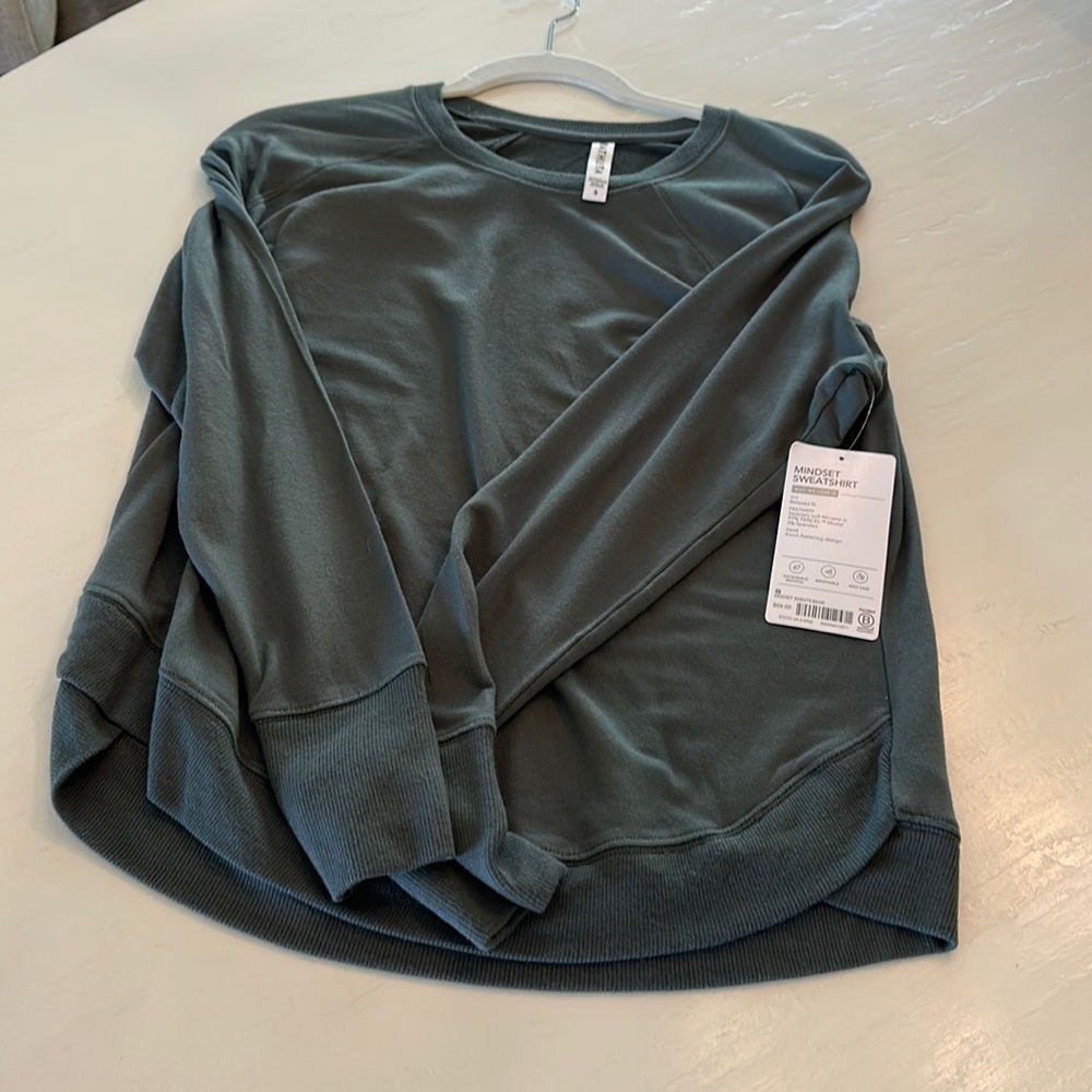 New mindset athleta sweatshirt